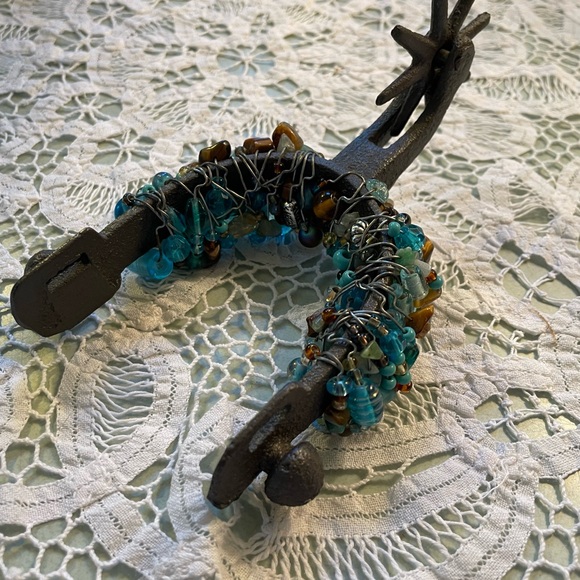 Beaded Spur - Picture 4 of 8